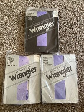 Lot of 3 WRANGLER Fashion Collection PANTYHOSE Lilac Size B Nylons NEW